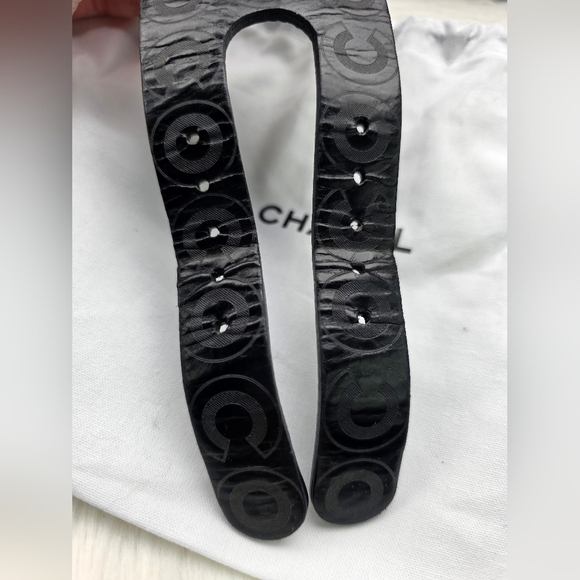 ❌SOLD❌ 🖤 Chanel Coco Cuff 🖤 - Picture 10 of 14